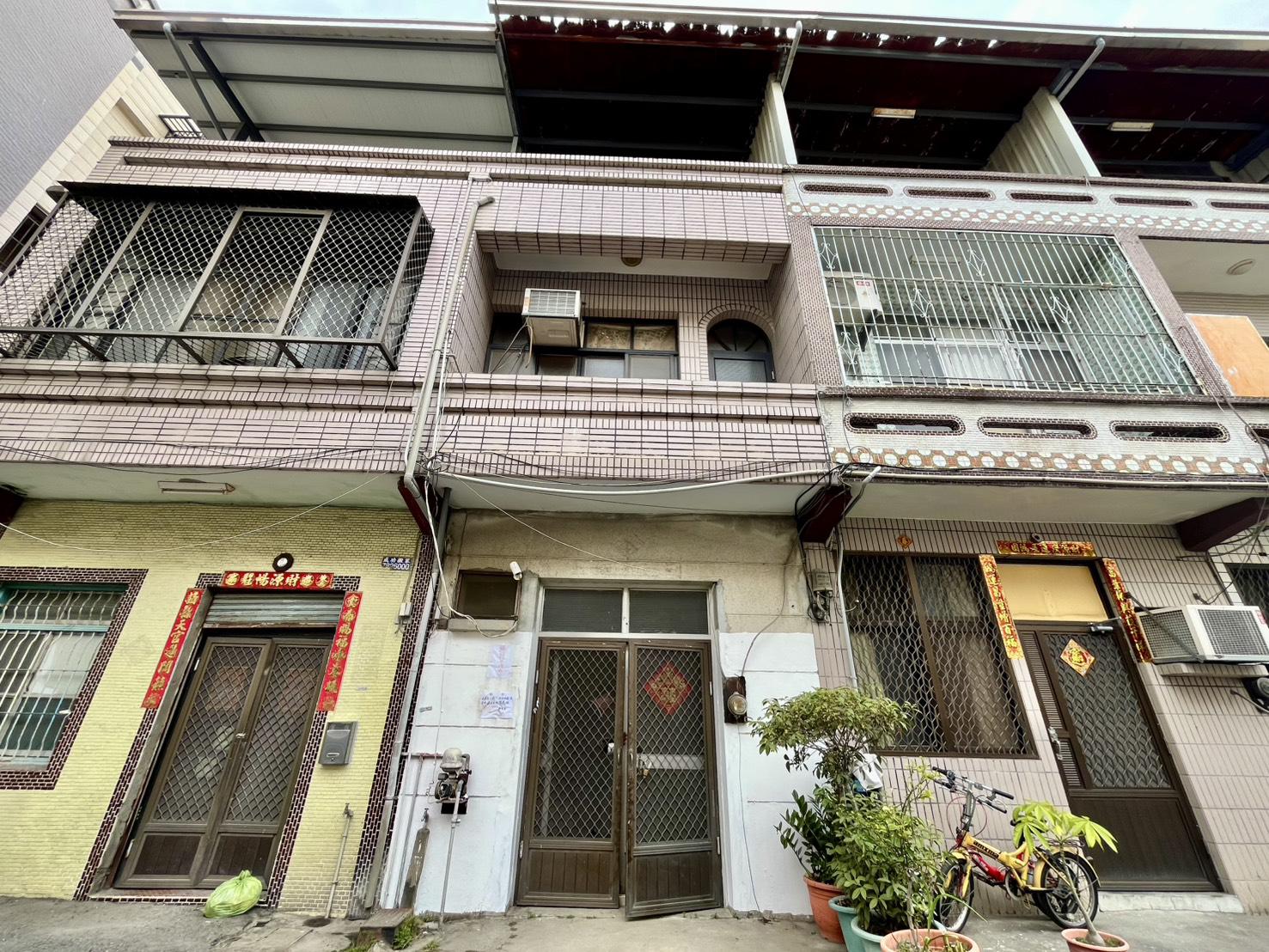 鳳林商圈近萬丹市場大地坪可停車透天