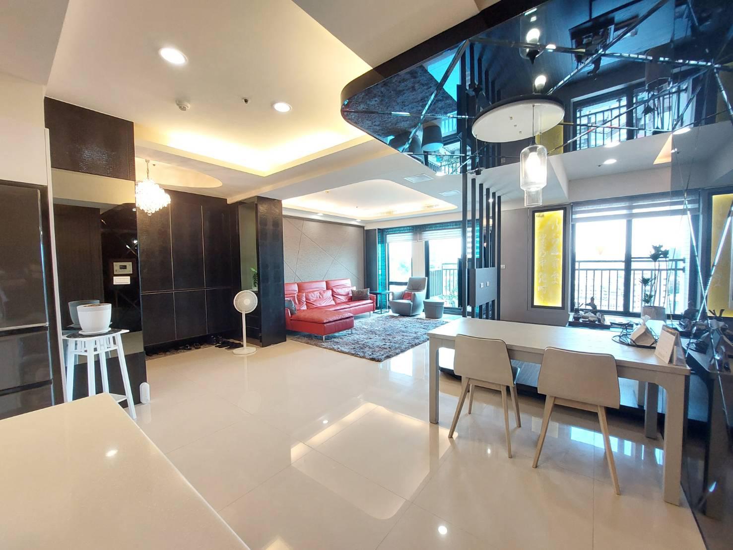 山海領市屋況非常好*高樓景觀+平面車位