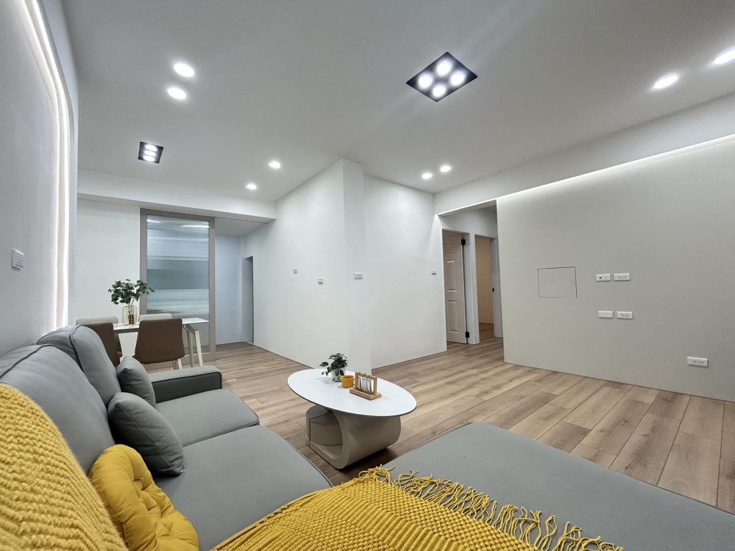 近文山特區精美裝潢自有車庫公寓一樓