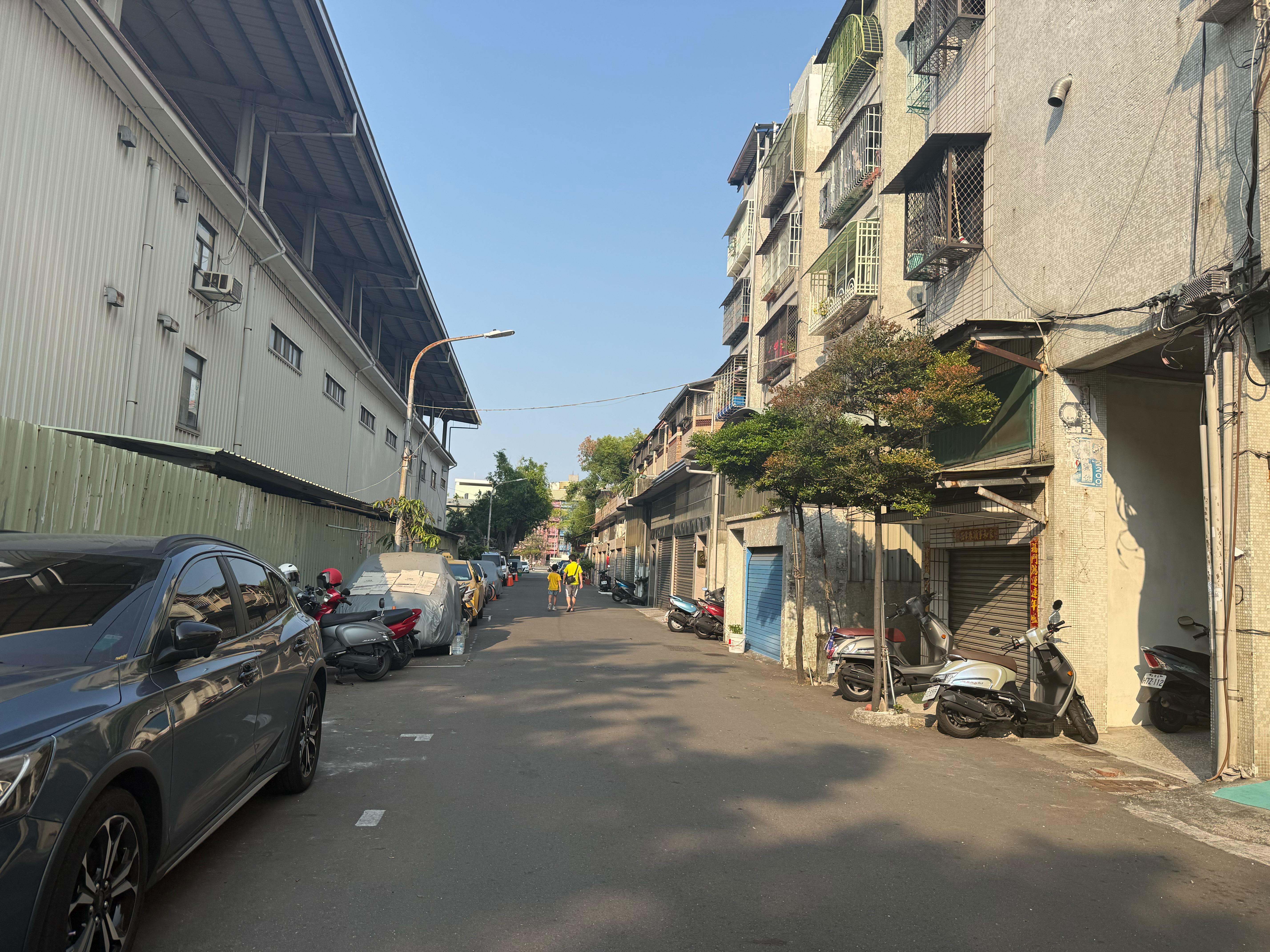 五甲捷運*生活機能性好*採光明亮*公寓3樓4房