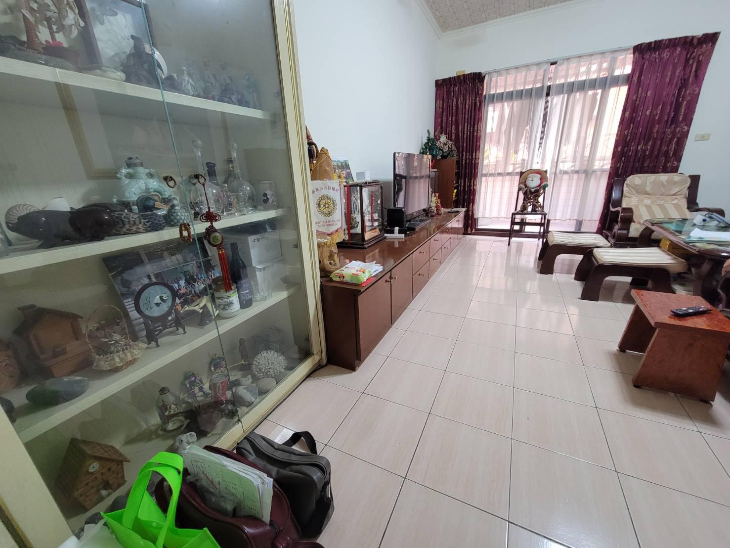 大昌&正忠商圈室內35坪大4房+平車