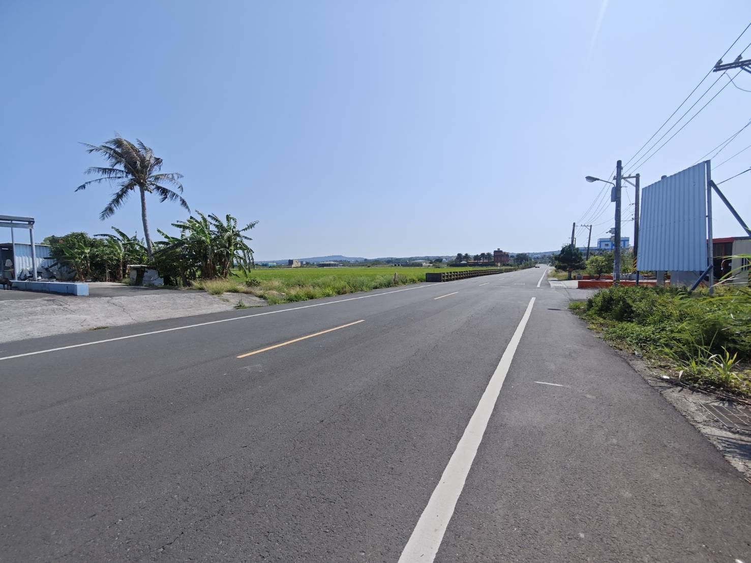 近恆春國中12米路上，都計內農地