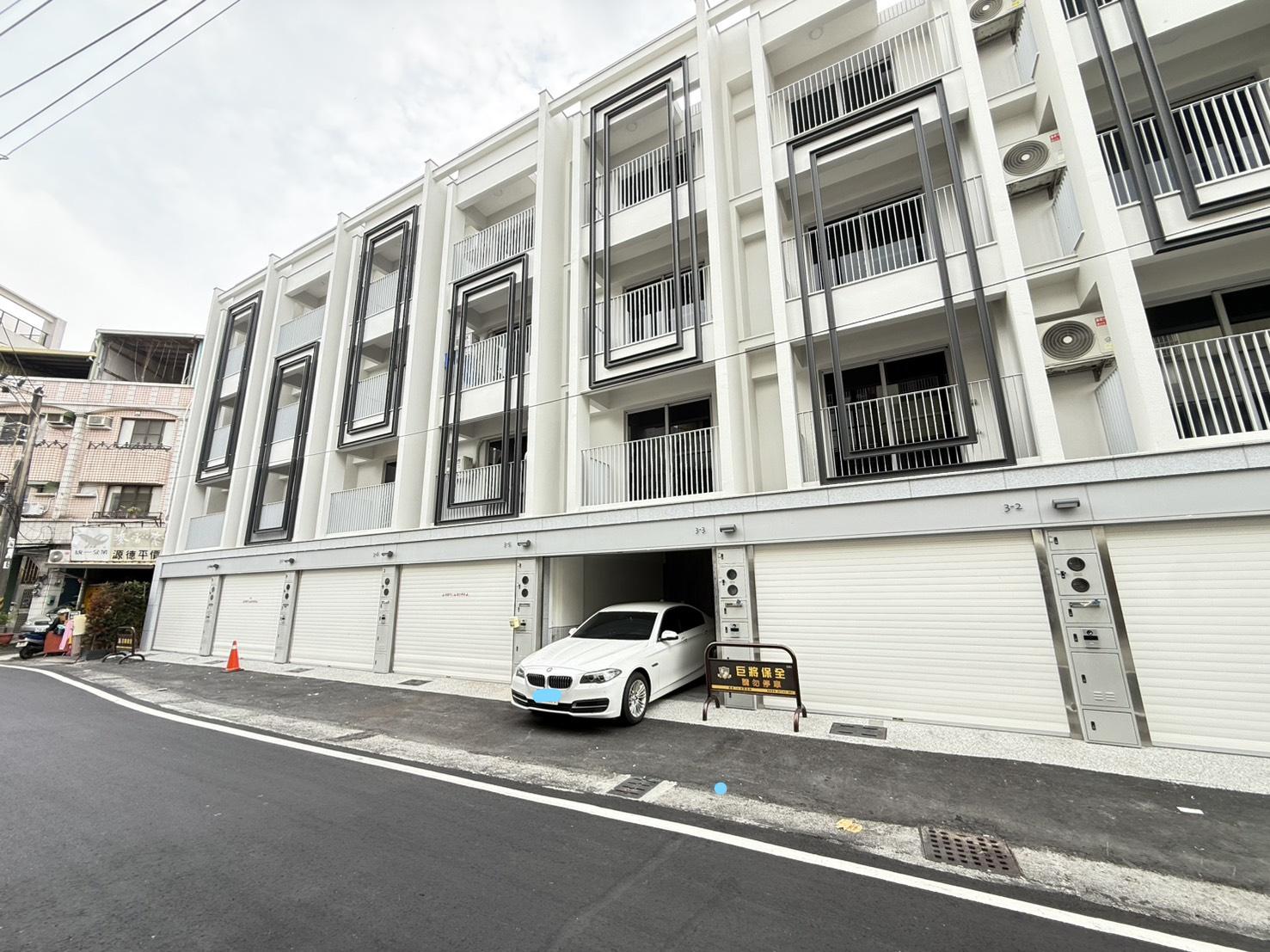 大寮琉球黃厝臨路上揚誠全新邊間車墅