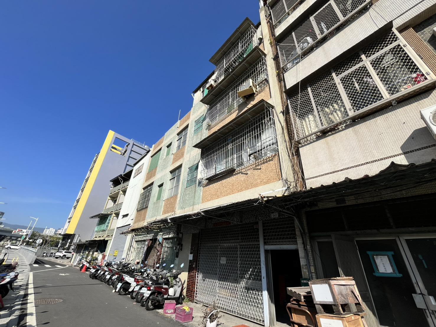高雄火車站綠之丘首席六米大面寬店住
