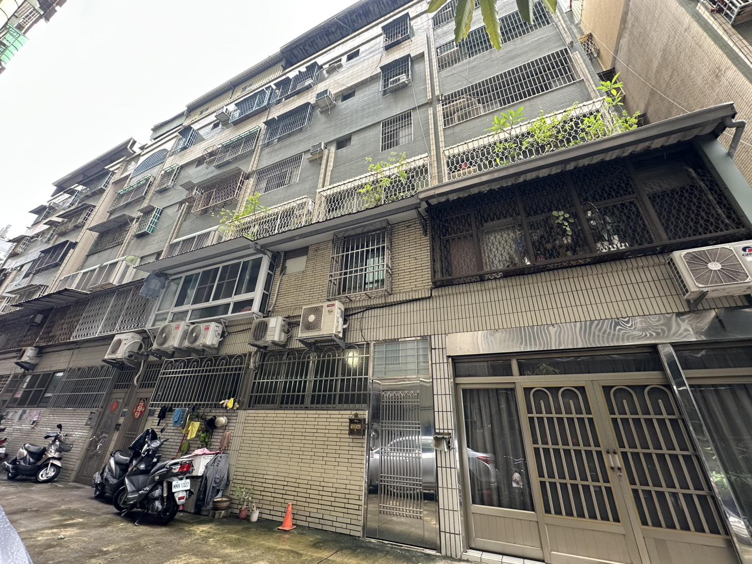 近內惟車站250公尺黃金地段屋況佳1+夾公寓