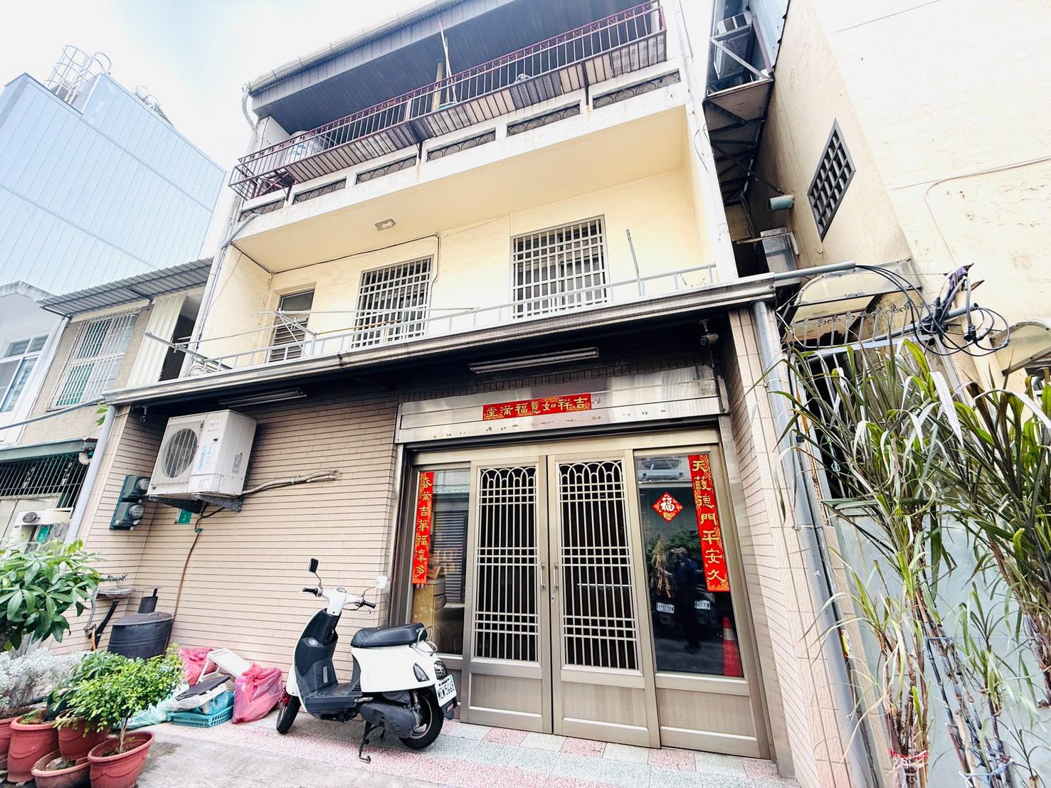 台南市中心東區面寬七米美透天