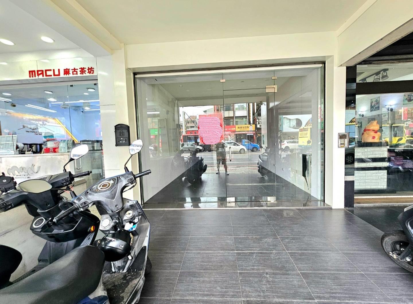 租~文藻學院｜鼎中商圈｜騎樓透店(只租一樓店面)