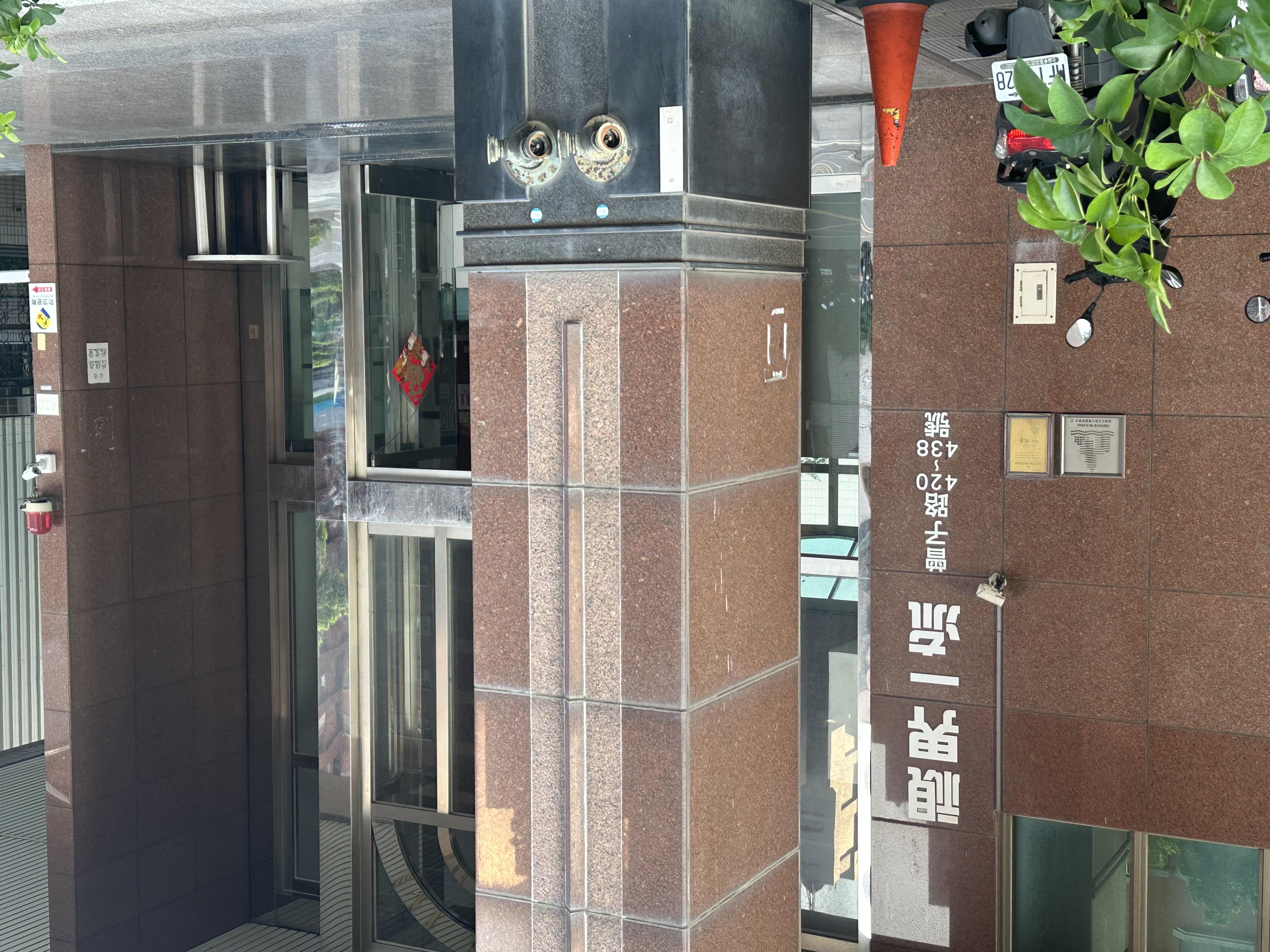 左營高鐵生活圈1+2樓+夾層黃金店住